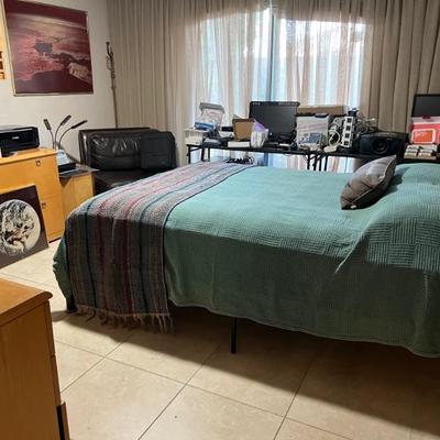 This item is available for PRESALE (BED ONLY).  Please text photo to 760-668-0554 to purchase.  We accept Zelle
