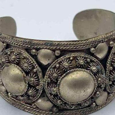 AAT402-Vintage Sterling Silver Ornate Bracelet 