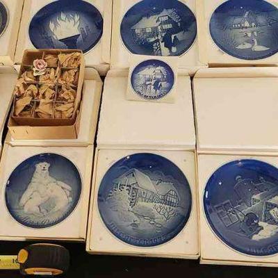 AAT250 - Copenhagen Porcelain Decorative Plates