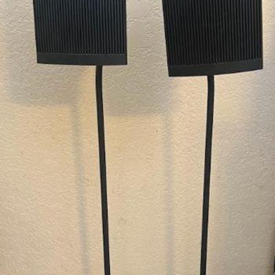AAT033- (2) Bose Speakers