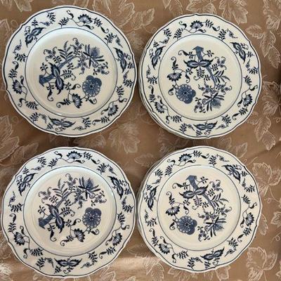 AAT058- Vintage Blue Danube China Onion Print Dinner Plates