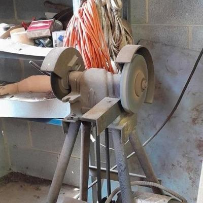 Grinding wheel