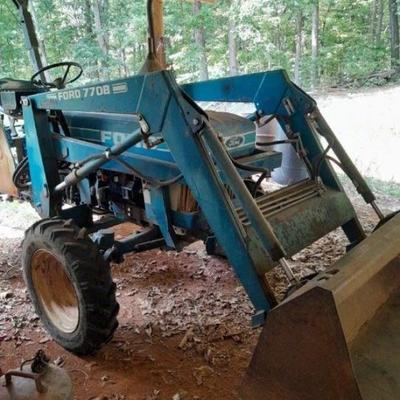 Ford 1710 tractor/770B frontloader - 4 wheel drive. See following photos
