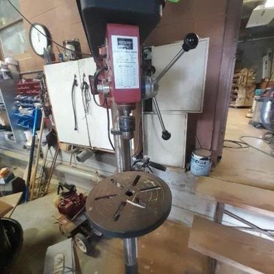 Northern Industrial 16 speed srill press