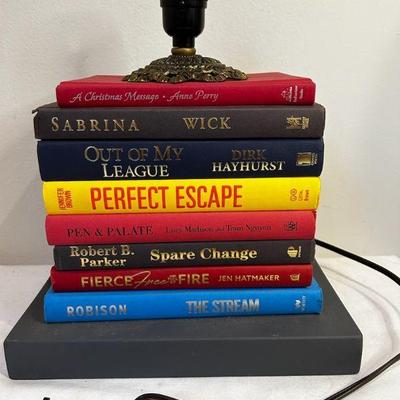 Stacked Books Table lamp
