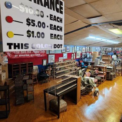 Estate sale photo