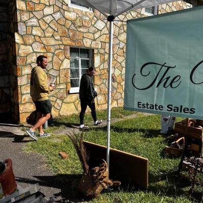 Estate sale photo