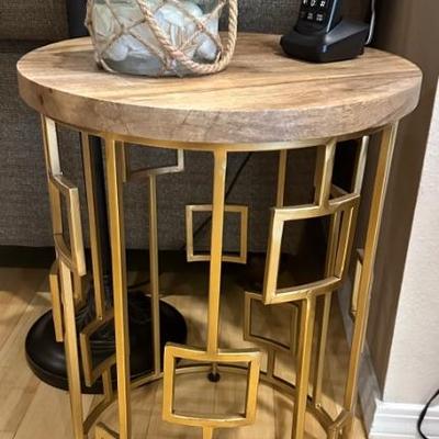 Metal/Wood Accent Table