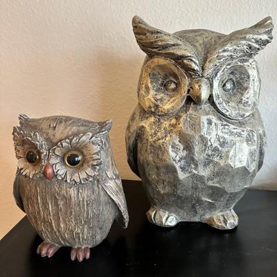 Owl statues 