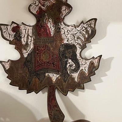 Pakistani leaf decor