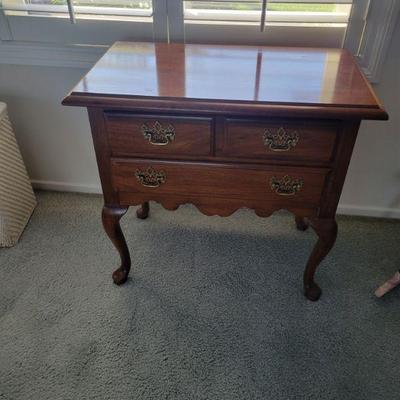 Thomasville end table with 3 drawers
29x17x27
