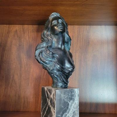Austin Sculpture
16" tall