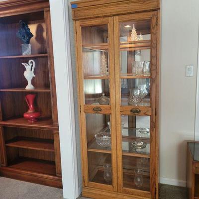 Curio display cabinet with lighting
30x18x76