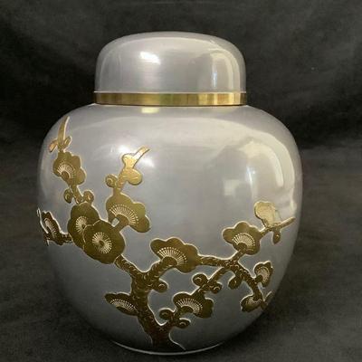 GRLE216 Vintage Chinese Pewter Vase	Made with Pewter and Brass inlay, ginger jay made in Hong Kong.
