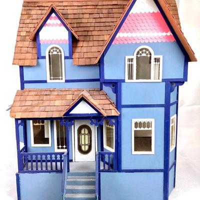RIHI900 Dollhouse With Furniture & Accessories	Large Victorian dollhouse with a large assortment of furniture, accessories, and dolls.
