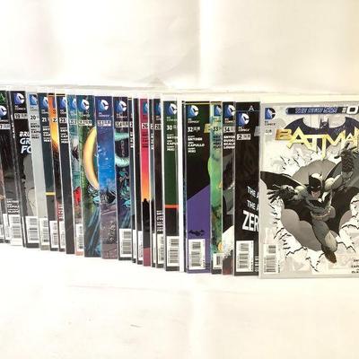 RIHI209 DC Batman Comic Series	A mixture of different sets from the The New 52's series. Some from the 'Zero Year Finale Act'. 4 comics...