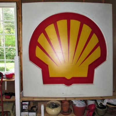 Giant Shell Oil sign