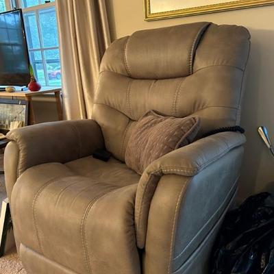 Lift Chair in Good Condition 