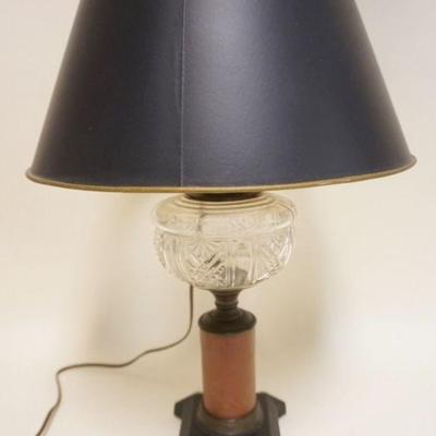 1202	ANTIQUE KEROSENE LAMP, BURNER ELECTRIFIED, APPROXIMATELY 20 IN HIGH
