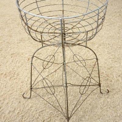 1243	WIRE METAL BASKET STAND, APPROXIMATELY 16 IN X 28 IN

