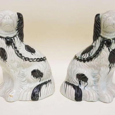 1042	PAIR OF STAFFORDSHIRE DOGS, APPROXIMATELY 10 IN HIGH

