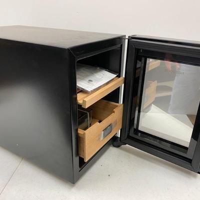 New Humidor Cigar / Smoke Box
