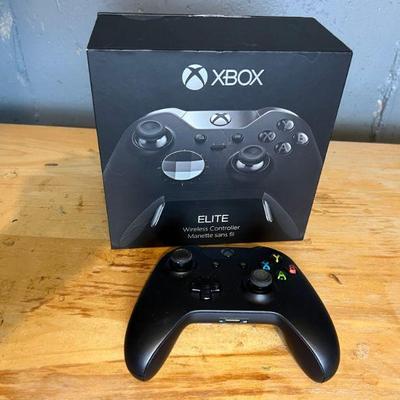 XBOX Controller (disregard box not right box for this item)