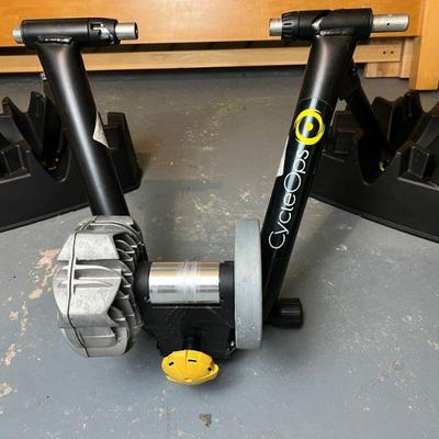 CycleOps Fluid Indoor Bicycle Trainer With Risers