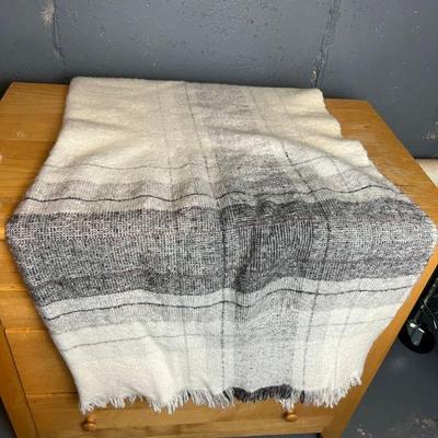 Grey & Cream 30" X 80" Throw Blanket