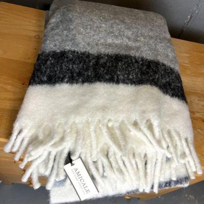 Amicale Alpaca, Wool, Mohair Blend Throw Blanket In Grey & Cream - Retail $150