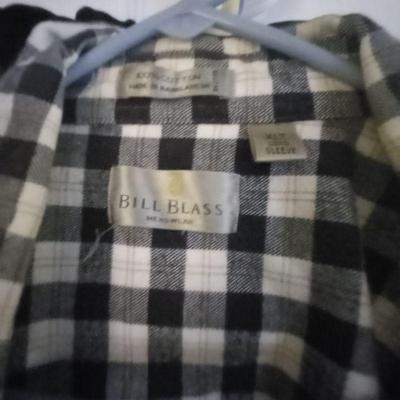 Mens Bill Blass vintage plaid shirt
$10