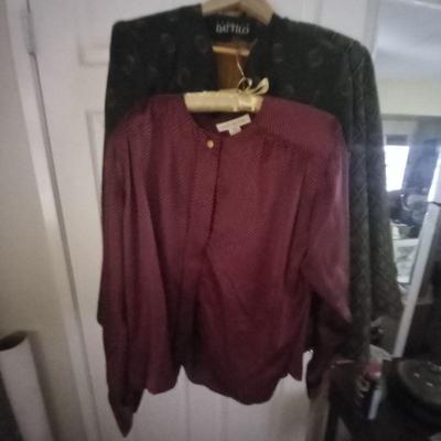 Women's Jones of NY blouse $5