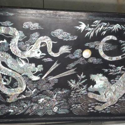4fT Chinese dragon coffee table  fabulous  $95 obo