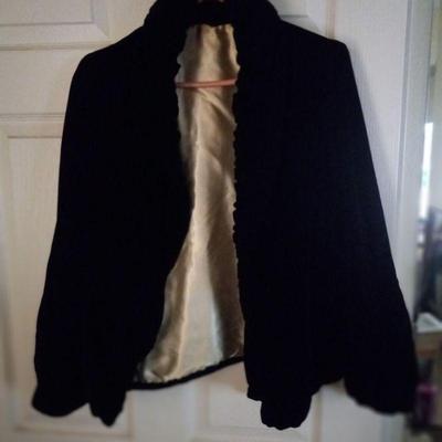 Women's vintage silk velvet  short coat med