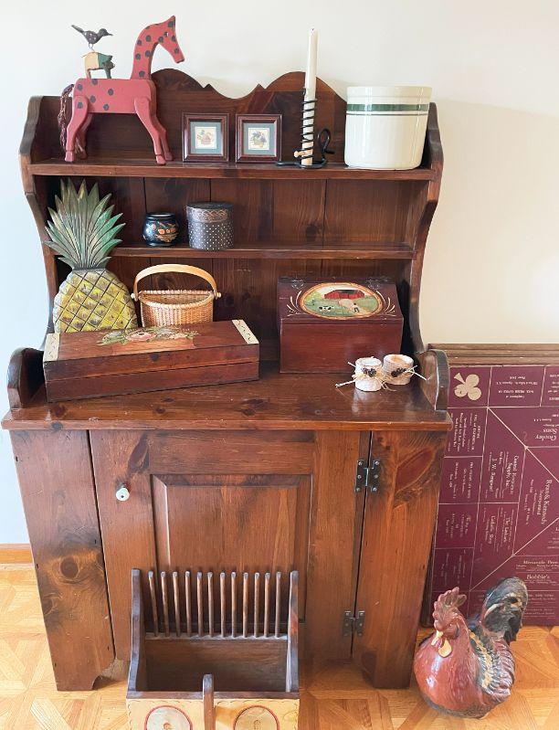 CHARMING Williamsville Condo Carnaby Estate Sale