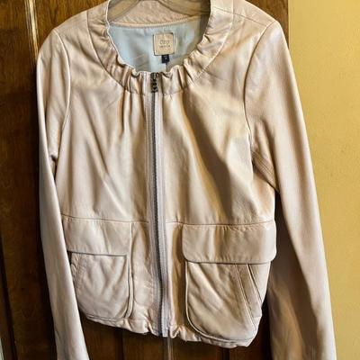 Loads of vintage clothes, mostly XS-M, lots of funky and unique pieces, many from Ulla Johnsonâ€™s Nadya brand which is handmade in Bali...