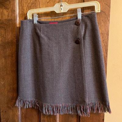 Loads of vintage clothes, mostly XS-M, lots of funky and unique pieces, many from Ulla Johnsonâ€™s Nadya brand which is handmade in Bali...