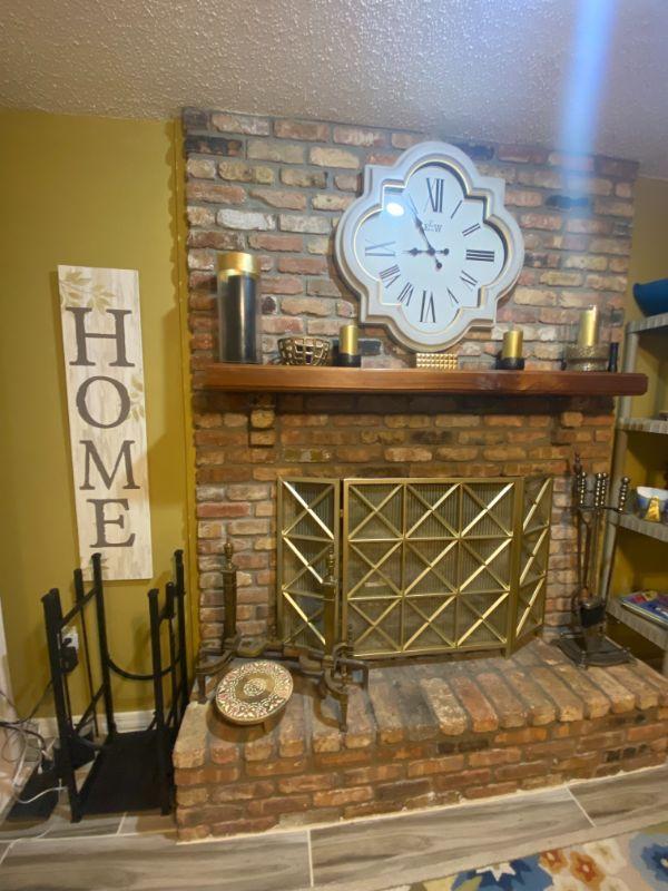 Eustis Estate Sale__American Signature Furniture, John Deere Riding