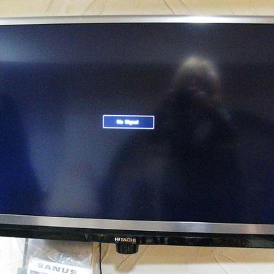 42" Hitachi TV with Wall Mount