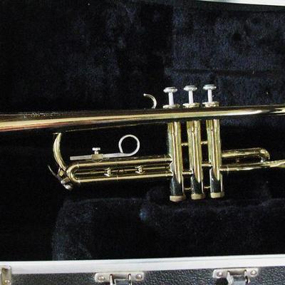 Vincent Bach Bundy Trumpet with Original Case