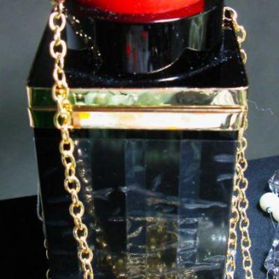 Extremely Cute Lipstick Purse