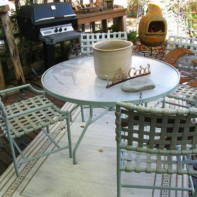 Outdoor Table with 4 Chairs