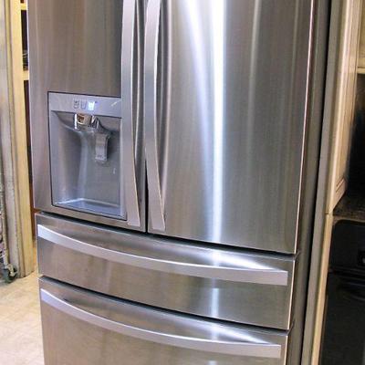 Kenmore Elite Stainless Refrigerator / Extreme Storage and Freezer!
