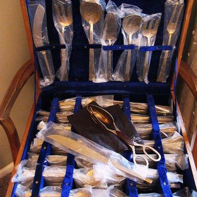 Vintage Flatware Set James Quality Jewelers Mint with Case