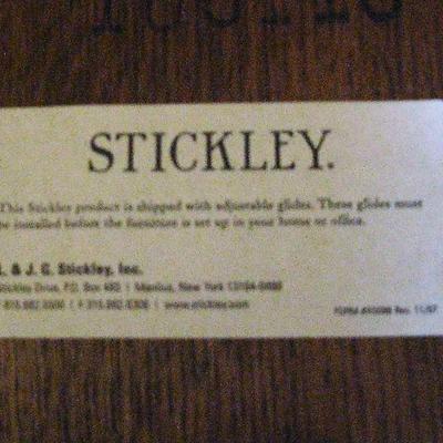 Stickley Dining Table / 4 Chairs / 2 Leaf's