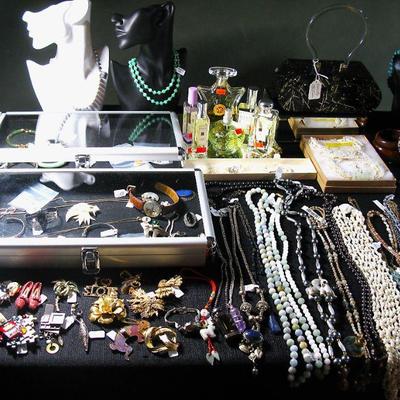 Fine Jewelry / Costume Jewelry / Designer Perfume