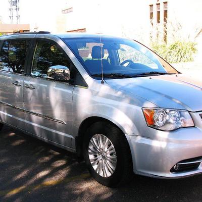 2012  Chrysler Town &Country Limited Minivan 4D / V6, 3.6 Liter /  FWD / `Mileage 78,617