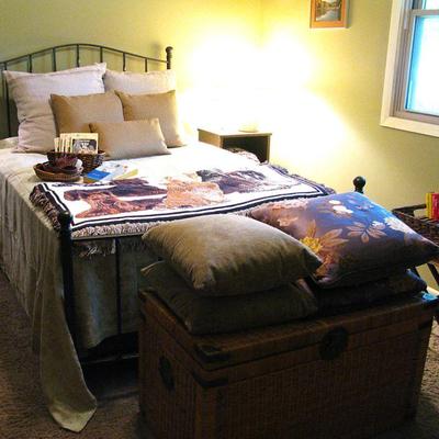 Nordland Metal Open-Frame Bed Dark Bronze / Full / Double Size