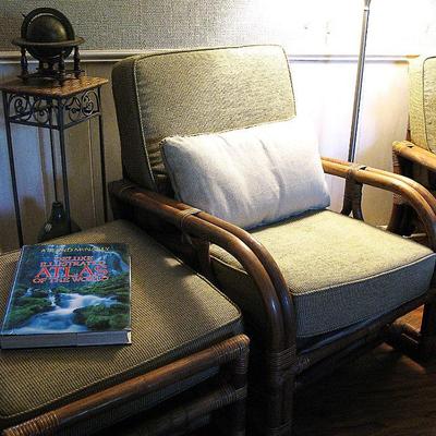 McGuire 5pc Wood Rattan Boho Corner Sectional. This is like new hardly if ever used
