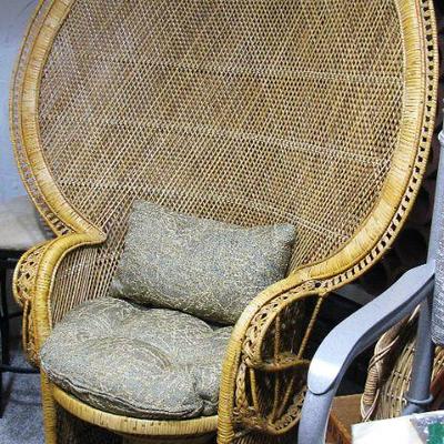 Stunning Vintage Peacock Chair with Cushion and Matching Pillow Boho in mint condition!